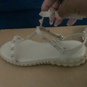 Stylish sandal NWB